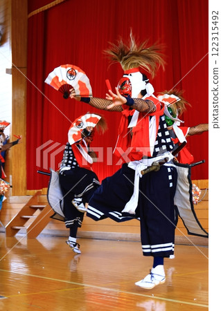 Iwate Prefecture Folk Performing Arts Performance: Onikenmai Iwate Prefecture Folk Performing Arts Performance: Onikenmai 122315492