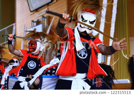 Iwate Prefecture Folk Performing Arts Performance: Onikenmai Iwate Prefecture Folk Performing Arts Performance: Onikenmai 122315513