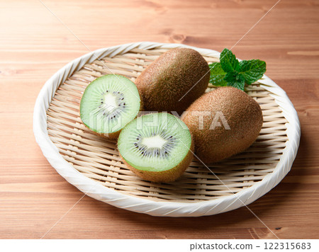 Kiwi fruit Kiwi fruit 122315683
