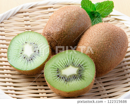 Kiwi fruit	 122315686