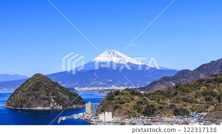 Snow-capped Mount Fuji seen across the sea from Suruga Bay Snow-capped Mount Fuji seen across the sea from Suruga Bay 122317138