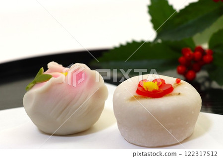 Beautiful Japanese sweets: Fresh confections in the shape of plum blossoms and peony flowers Beautiful Japanese sweets: Fresh confections in the shape of plum blossoms and peony flowers 122317512