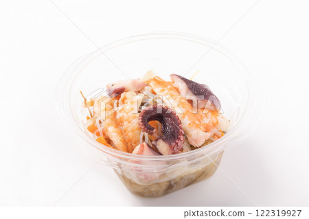 Octopus and shrimp salad with yuzu pepper and vermicelli 122319927
