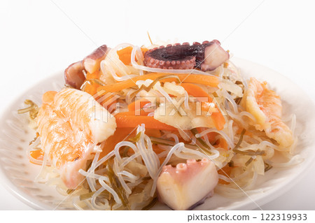 Octopus and shrimp salad with yuzu pepper and vermicelli Octopus and shrimp salad with yuzu pepper and vermicelli 122319933