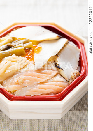 A delicious seafood bento with fatty cod and salmon belly 122320144