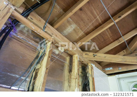 即將拆除的破舊建築 即將拆除的破舊建築 122321571