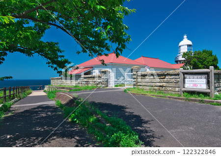 Mihonoseki Lighthouse in early summer (Matsue City) 122322846