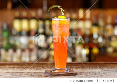 Cocktail with gin, lemon juice and soda 122324061