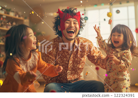 與家人一起享受節分吧!一個帶有紅色惡魔爸爸和微笑的現代插圖 與家人一起享受節分吧!一個帶有紅色惡魔爸爸和微笑的現代插圖 122324391