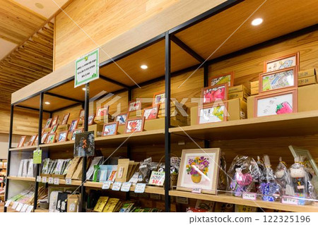 店內景觀（當地食材、特產）「大和通潤橋IC前的道之站通潤橋」上馬敷郡大和町 122325196