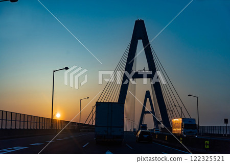 A beautiful bridge silhouette before dawn 122325521