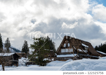 Ainokura Gassho-style Village [Toyama Prefecture] Winter 122325756