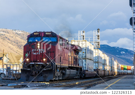 Canadian Pacific Railway freight train in Kamloops② 122326313