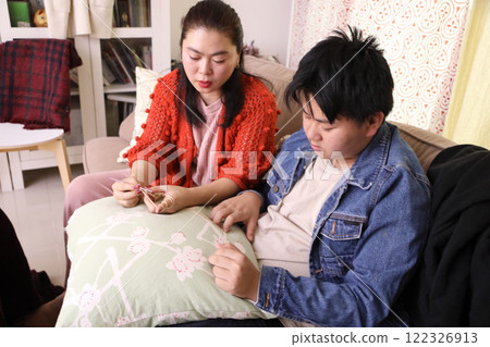 Learning to Crochet 122326913