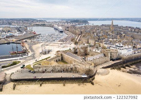 Aerial view of the old town of Saint-Malo 122327092
