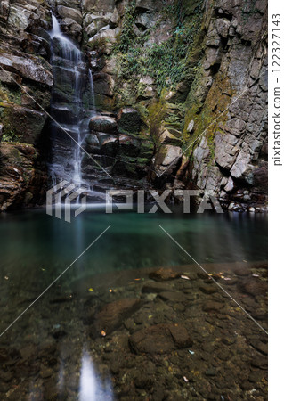 A beautiful sight in a tranquil space with the power of rugged rock faces! Todoroki Falls, Tono, Satsuma Town A beautiful sight in a tranquil space with the power of rugged rock faces! Todoroki Falls, Tono, Satsuma Town 122327143