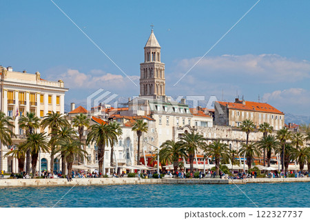 Bell tower of Saint Domnius Cathedral in Split with the Mosor mountains behind Bell tower of Saint Domnius Cathedral in Split with the Mosor mountains behind 122327737