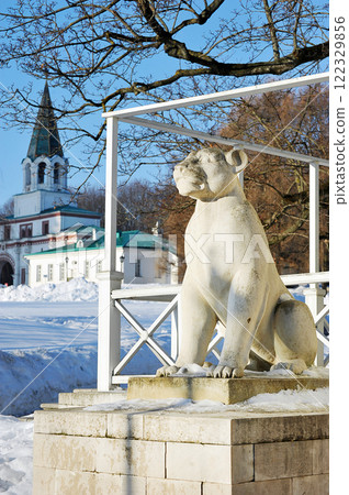 lion sculpture in Kolomenskoye Park in Moscow 122329856