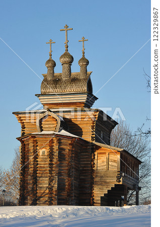 wooden church in Kolomenskoye Park in Moscow wooden church in Kolomenskoye Park in Moscow 122329867