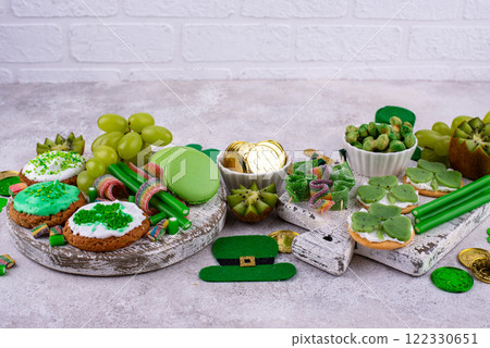 St. Patricks Day party food, green beer and shamrock 122330651