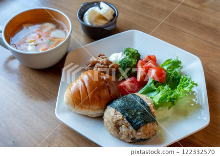 Japanese and Western Breakfast 122332570