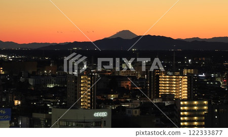 從栃木縣政府展望大廳看到的富士山夜景 122333877