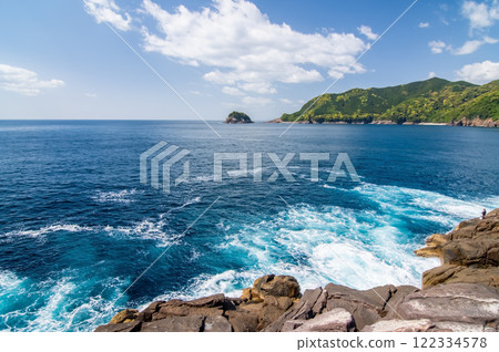 Senjojiki and Agozaki (Kumano Bay, Kumano City, Mie Prefecture) 122334578
