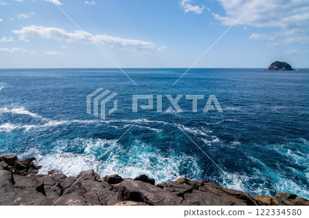 Senjojiki and Agozaki (Kumano Bay, Kumano City, Mie Prefecture) 122334580