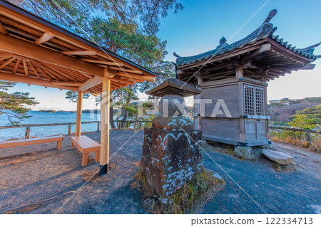 日本三大美景之一的松島，大島，秋日的夕陽風景（宮城縣宮城郡松島町） 122334713