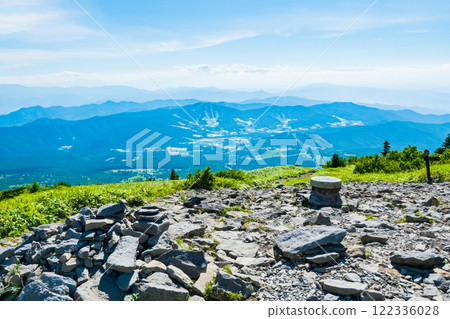 夏季攀登什葉派、貓岳（從貓嶽山頂眺望菅平高原） 122336028