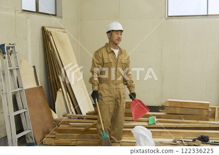 Man in work clothes, demolition site, portrait Man in work clothes, demolition site, portrait 122336225