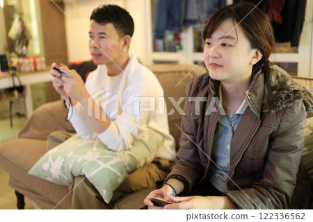 Gaming with Friend 122336562