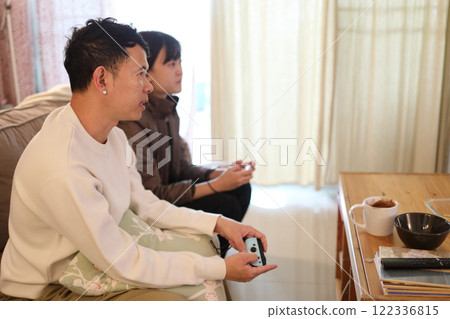 Gaming with Friend Gaming with Friend 122336815