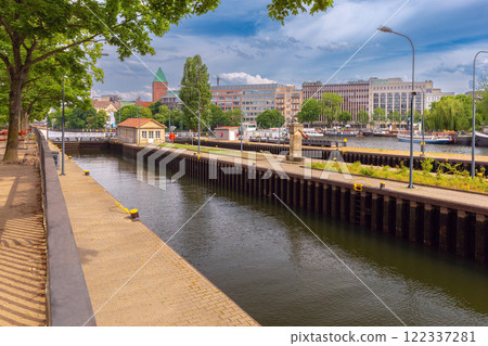 Embankment of the Spree River in the historical part of Berlin on a sunny day. Germany. 122337281