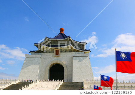 Taipei's famous Chiang Kai-shek Memorial Hall 122339180