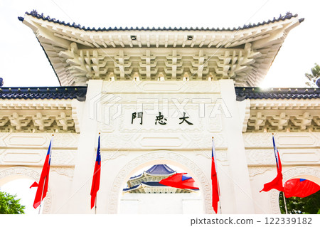 台北著名景點：中正紀念堂（大眾門） 122339182