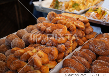 Korea's popular twisted donut, kkwabaegi 122341105