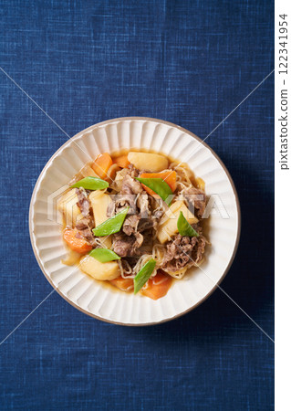 Basic Nikujaga (Beef and potatoes) Basic Nikujaga (Beef and potatoes) 122341954