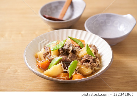 Basic Nikujaga (Beef and potatoes) Basic Nikujaga (Beef and potatoes) 122341965