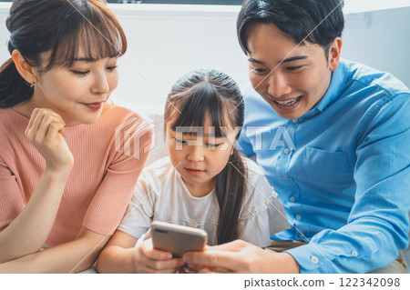 3人家庭 122342098