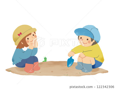 男孩和女孩在沙箱裡玩耍 122342306