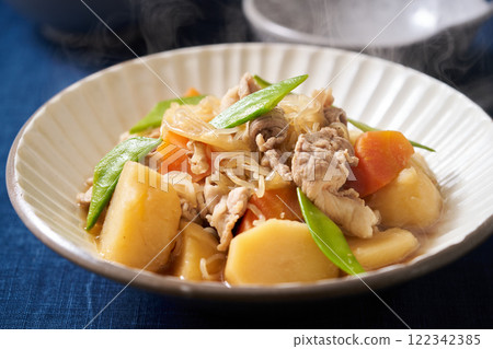 Basic Nikujaga (Pork and Potatoes) Basic Nikujaga (Pork and Potatoes) 122342385