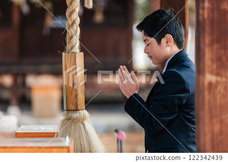 男學生祈禱成功 122342439