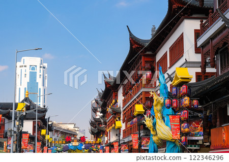 Yuyuan Shopping Mall, a tourist attraction in Shanghai, China Yuyuan Shopping Mall, a tourist attraction in Shanghai, China 122346296