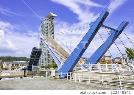 Japan's largest pedestrian-only drawbridge: Blue Wing Moji (Kitakyushu, Fukuoka Prefecture) 122348541