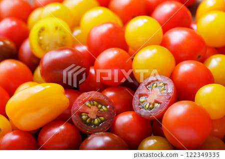 close up of fresh cherry tomatoes as background 122349335
