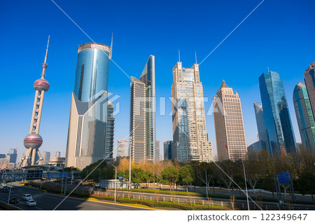 中國上海浦東新區陸家嘴的摩天大樓 122349647