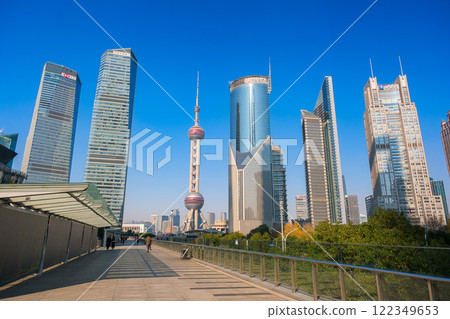 中國上海浦東新區陸家嘴的摩天大樓 中國上海浦東新區陸家嘴的摩天大樓 122349653