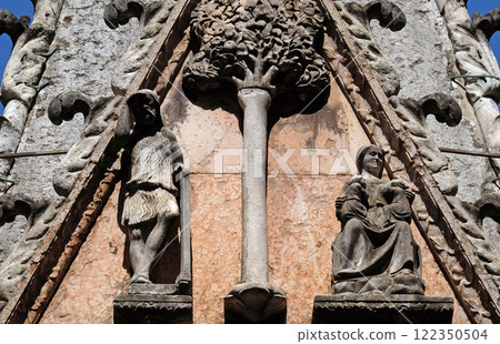 Scaliger tombs, a group of five gothic funerary monuments celebrating the Scaliger family in Verona, Italy 122350504