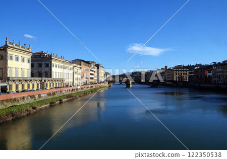 Buildings facing onto the River Arno, Florence, Tuscany, Italy 122350538